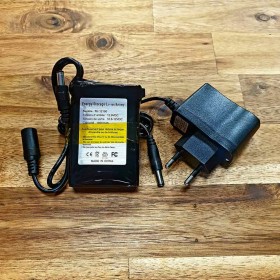 Mini batería LED recargable 12V 1800mAh
